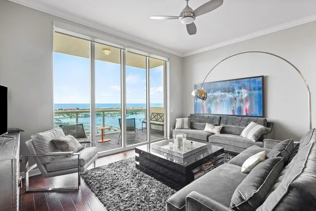 $5,250 | 2640 Lake Shore Drive, Unit 2609, Riviera Beach, FL 33404