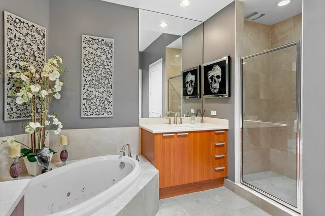 $5,250 | 2640 Lake Shore Drive, Unit 2609, Riviera Beach, FL 33404