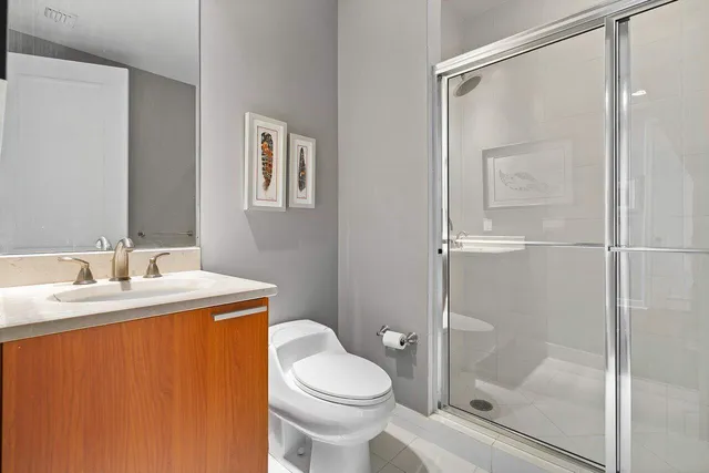 $5,250 | 2640 Lake Shore Drive, Unit 2609, Riviera Beach, FL 33404