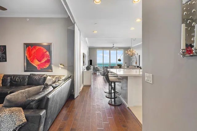 $5,250 | 2640 Lake Shore Drive, Unit 2609, Riviera Beach, FL 33404