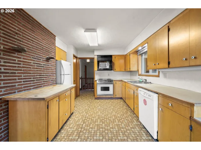 $1,150,000 | 6884 South Hansen Lane, Aurora, OR 97002