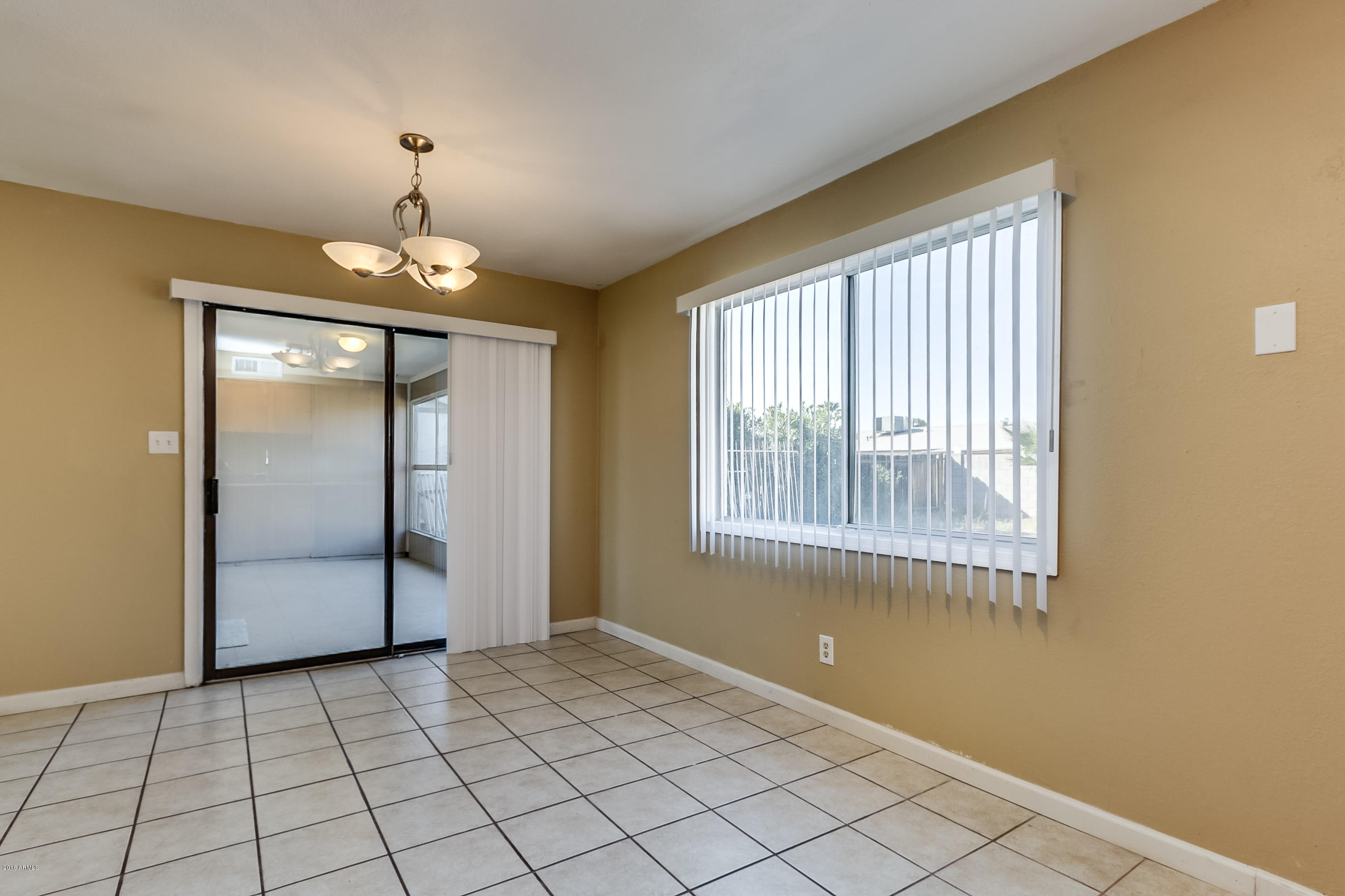 8614 West Piccadilly Road Phoenix, AZ 85037 - Photo 4 of 29 Picadilly - 007