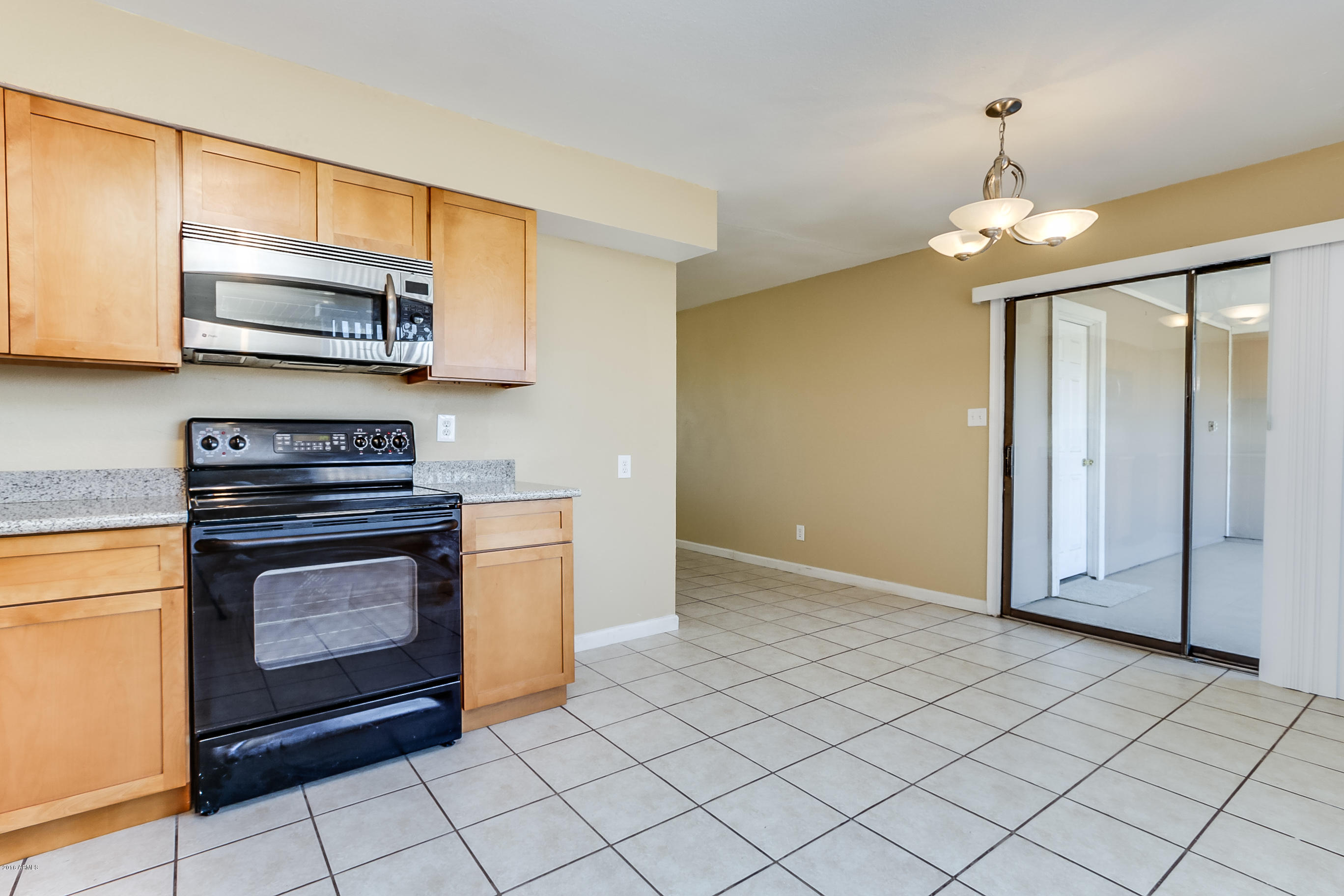 8614 West Piccadilly Road Phoenix, AZ 85037 - Photo 5 of 29 Picadilly - 008