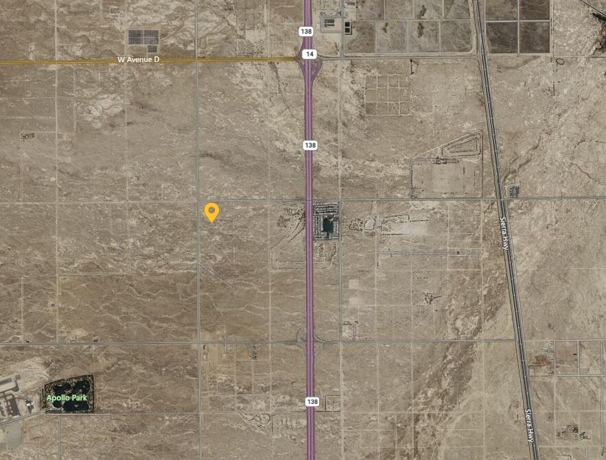 E2 28th Street West Lancaster, CA 93536 - Photo 2 of 12 a bathroom with a shower