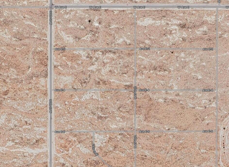 E2 28th Street West Lancaster, CA 93536 - Photo 6 of 12 a bathroom with a shower