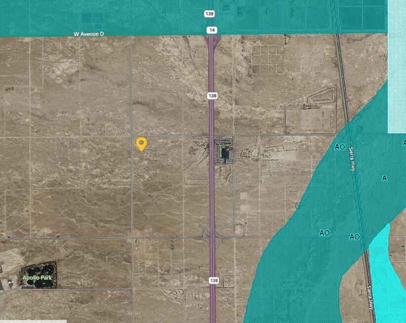 E2 28th Street West Lancaster, CA 93536 - Photo 7 of 12 a bathroom with a shower