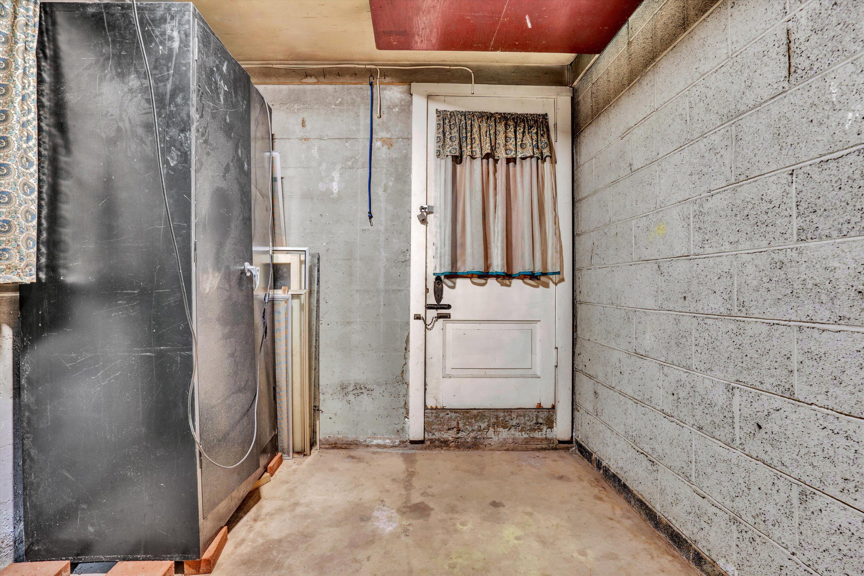 2118 Mt Vernon Road Southwest Roanoke, VA 24015 - Photo 46 of 53 a view of a walk in closet