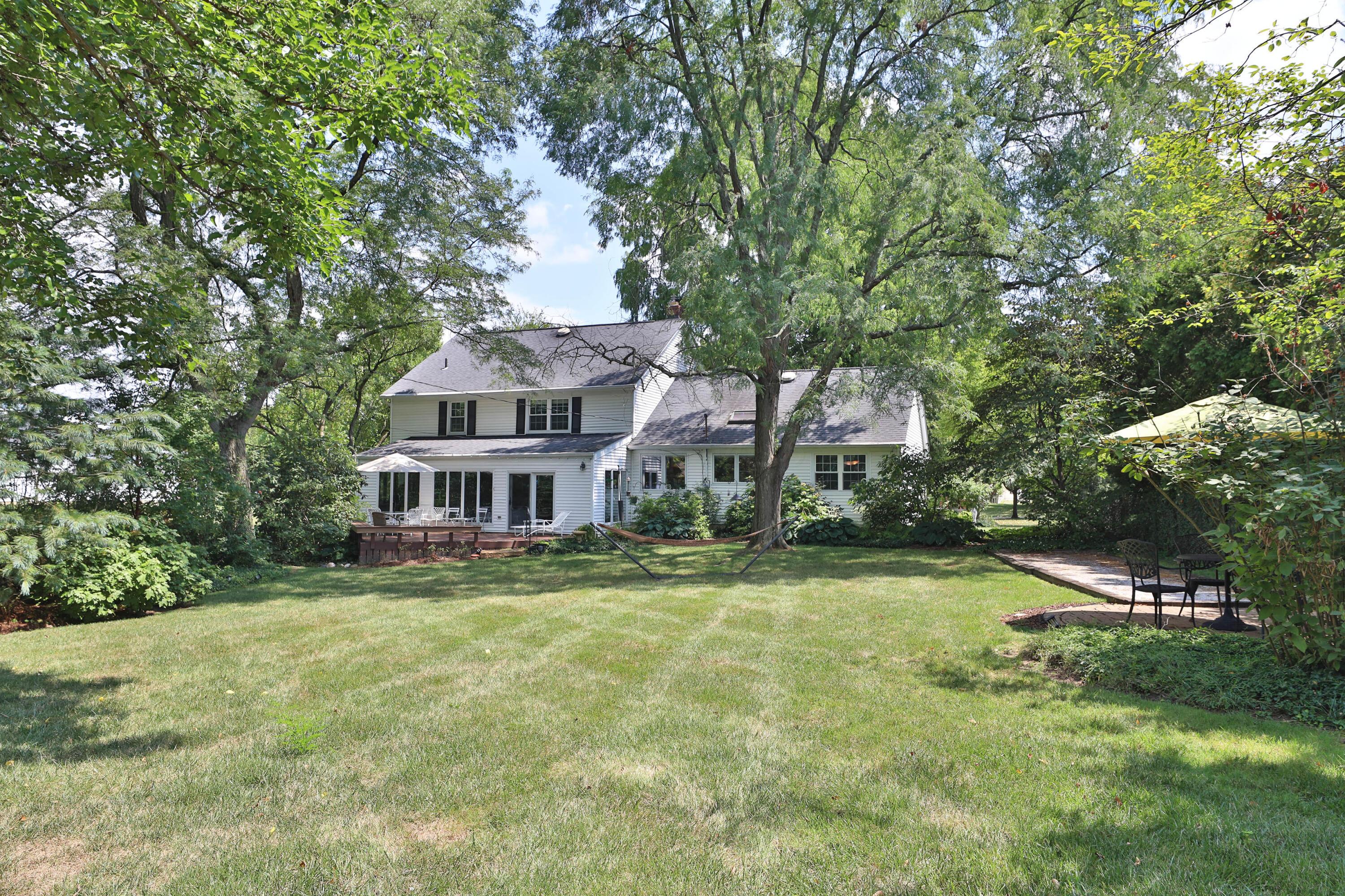 4347 Castleton Road Columbus, OH 43220 - Photo 5 of 71 Back