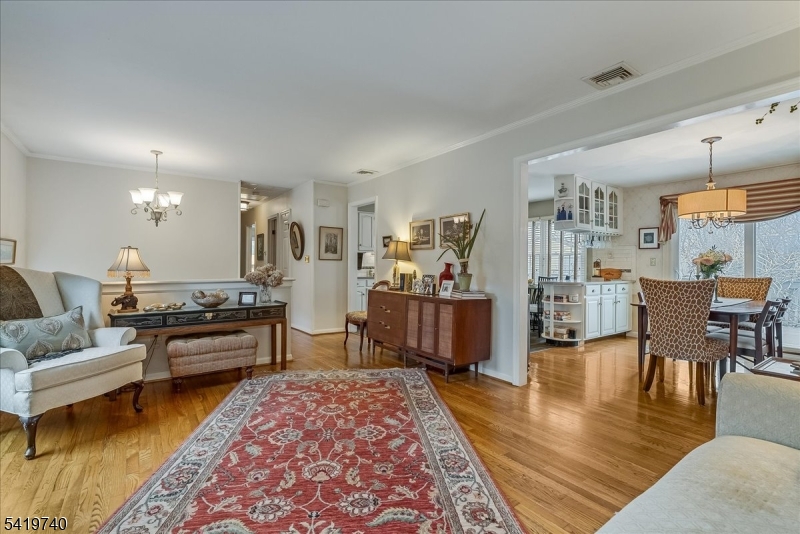 33 Pinkneyville Road Sparta, NJ 07871 - Photo 5 of 35