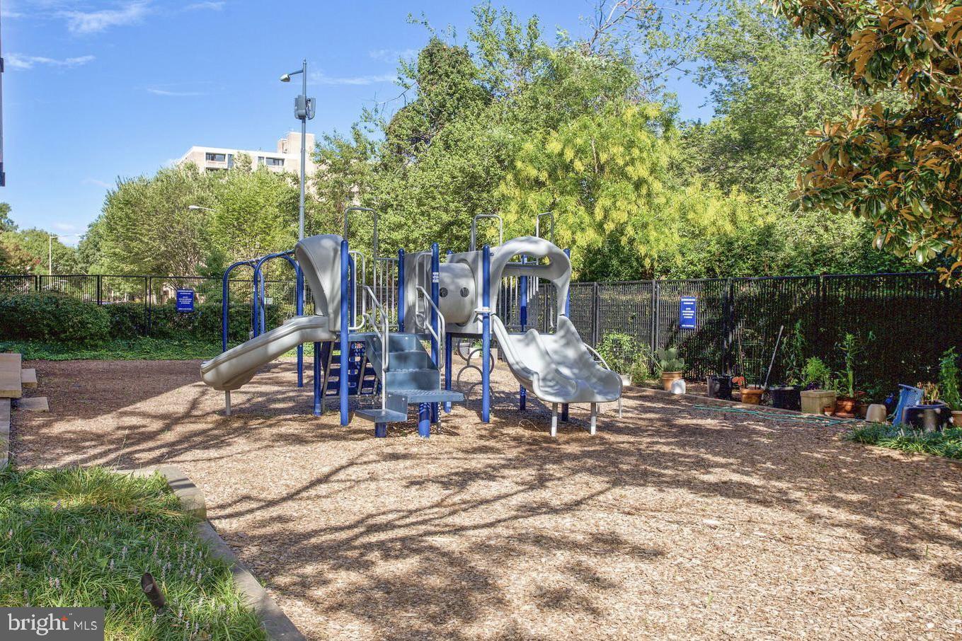1301 Delaware Avenue Southwest, Unit N110 Washington, DC 20024 - Photo 17 of 27
