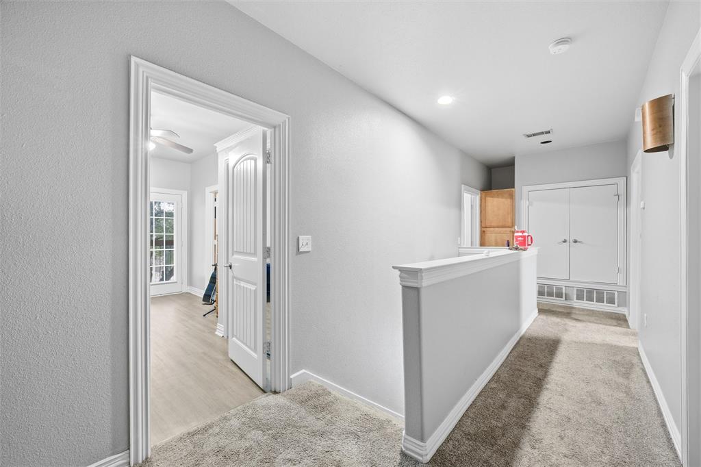 2410 South 2nd Street, Unit 737 Waco, TX 76706 - Photo 16 of 40 landing area at top of stairs