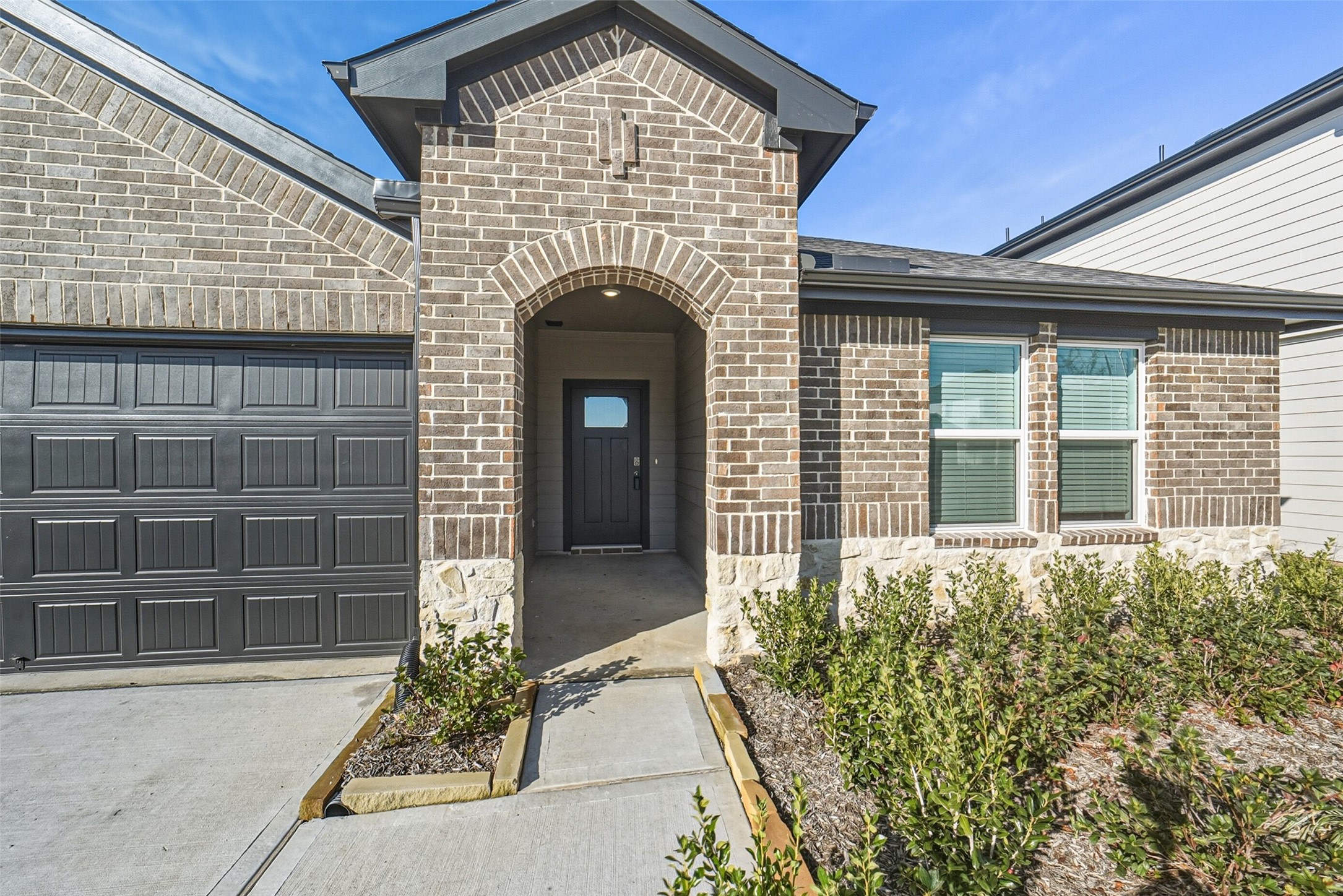 4322 Camden Lakes Street Fulshear, TX 77494 - Photo 2 of 28