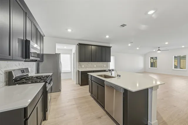 $2,500 | 4322 Camden Lakes Street, Fulshear, TX 77494