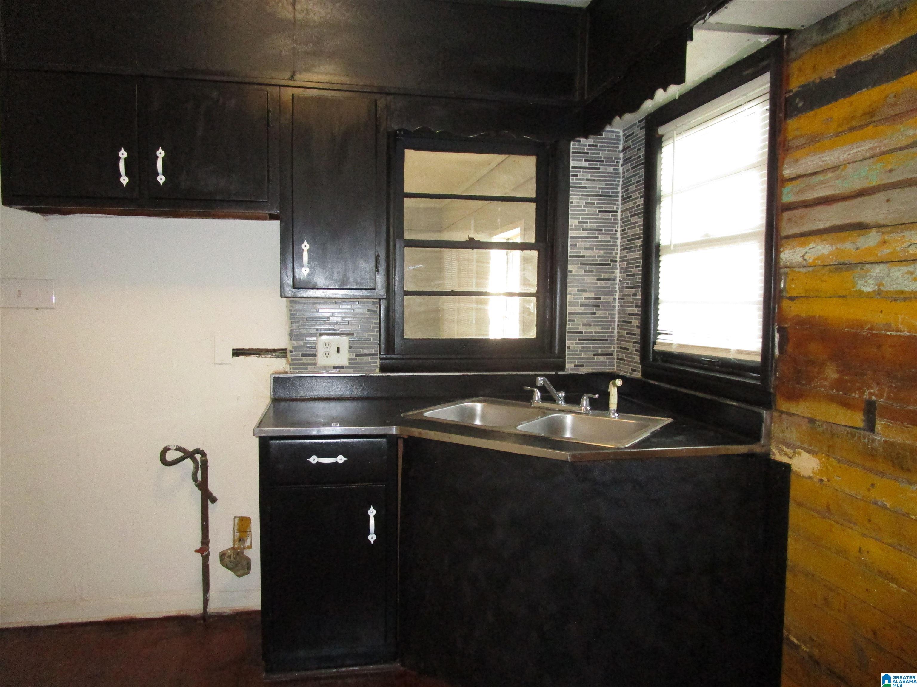 5409 Huntsville Avenue Midfield, AL 35228 - Photo 7 of 24