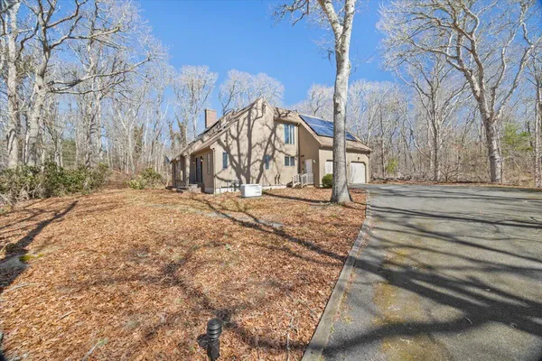 $1,125,000 | 69 Two Ponds Road, Falmouth, MA 02540