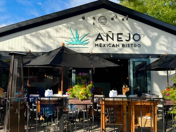 $1,125,000 | 69 Two Ponds Road, Falmouth, MA 02540