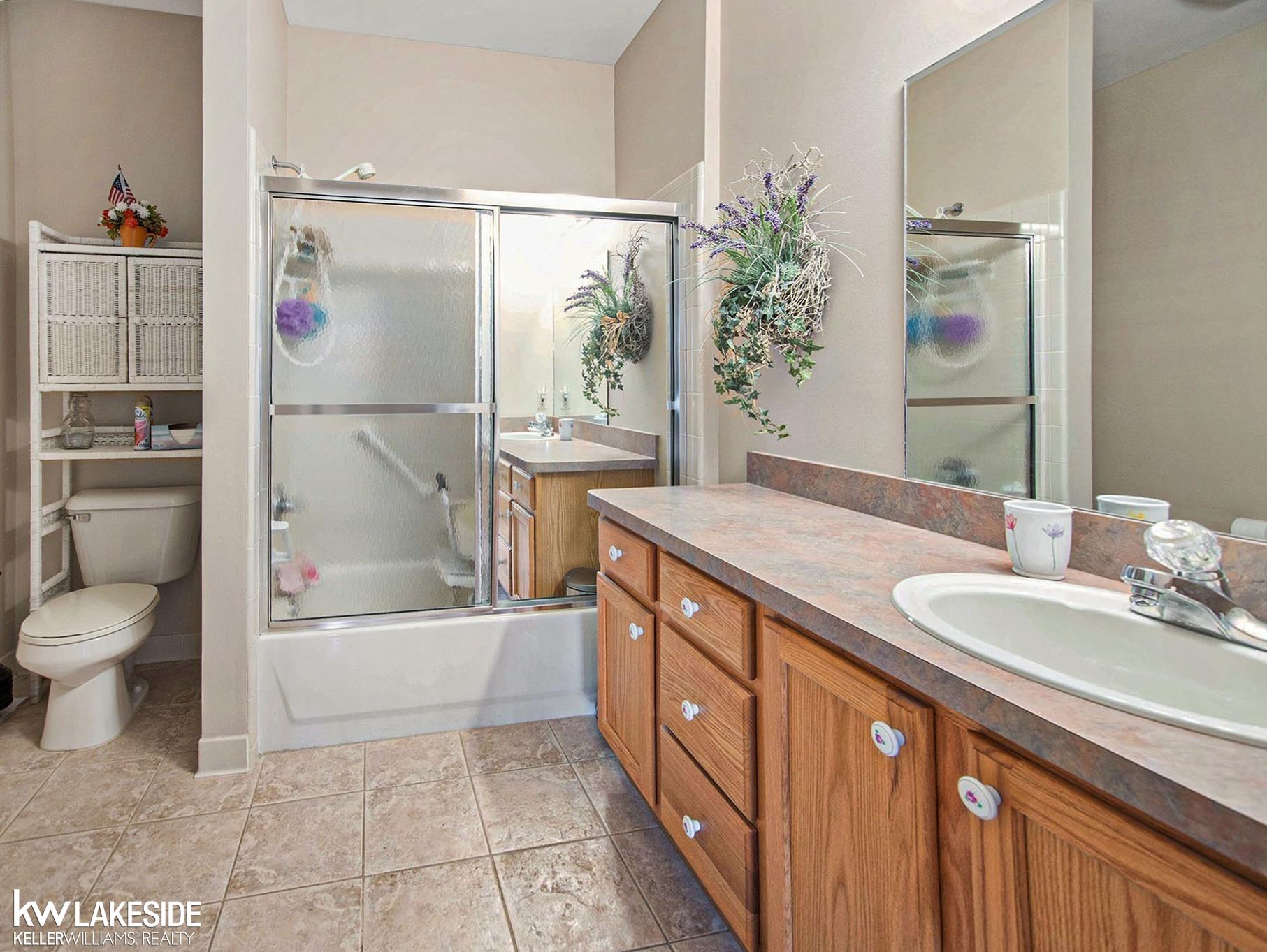 39186 Hayes Road Clinton Township, MI 48038 - Photo 14 of 16