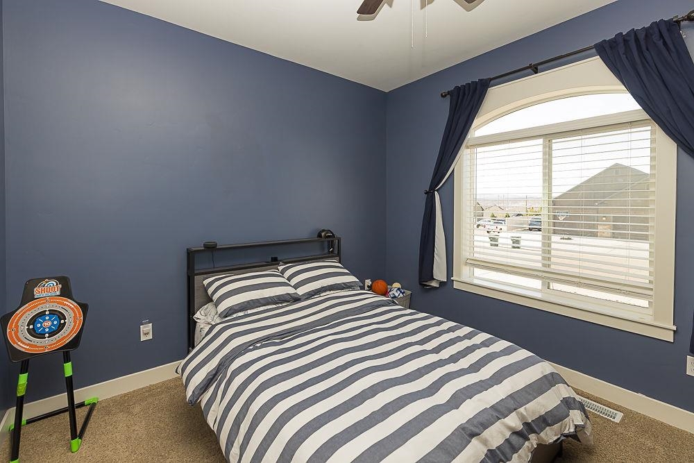 3239 Sphinx Way Rock Springs, WY 82901 - Photo 19 of 41