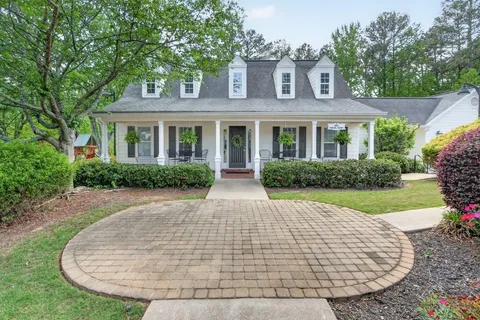 $800,000 | 1420 Lafayette Lane Northeast, Marietta, GA 30068