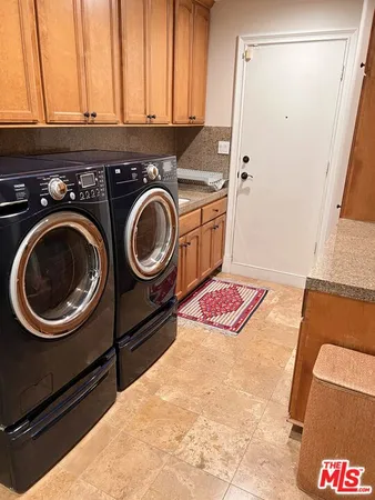 $15,999 | 11570 Sunset Boulevard, Los Angeles, CA 90049