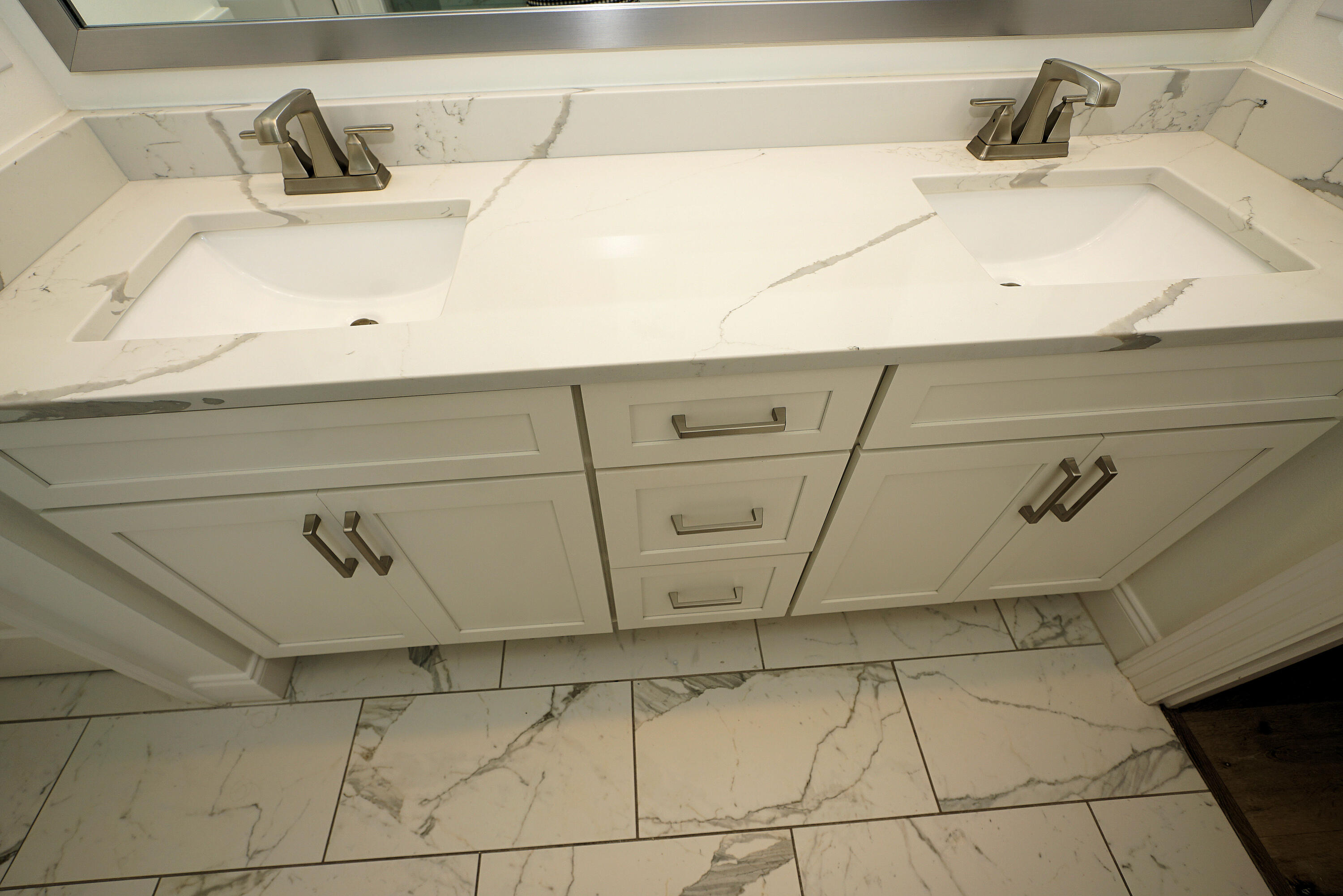 1144 Deer Moss Loop Niceville, FL 32578 - Photo 28 of 55 1144DeerMossNMaster11Vanity