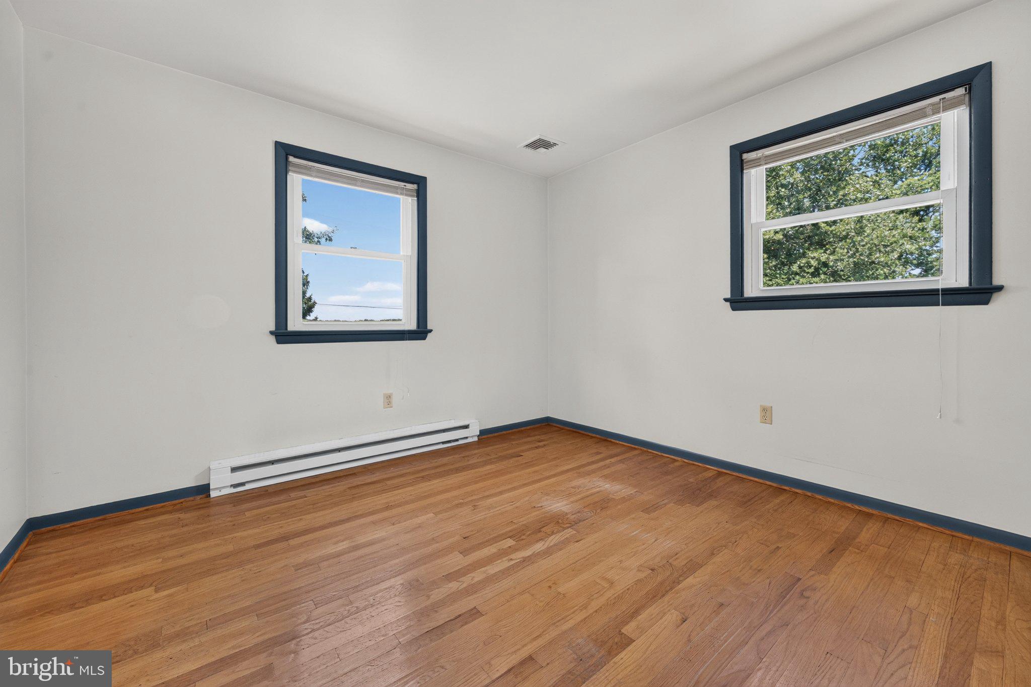 1277 South Colebrook Road Manheim, PA 17545 - Photo 20 of 65 Bright and airy room with charm.