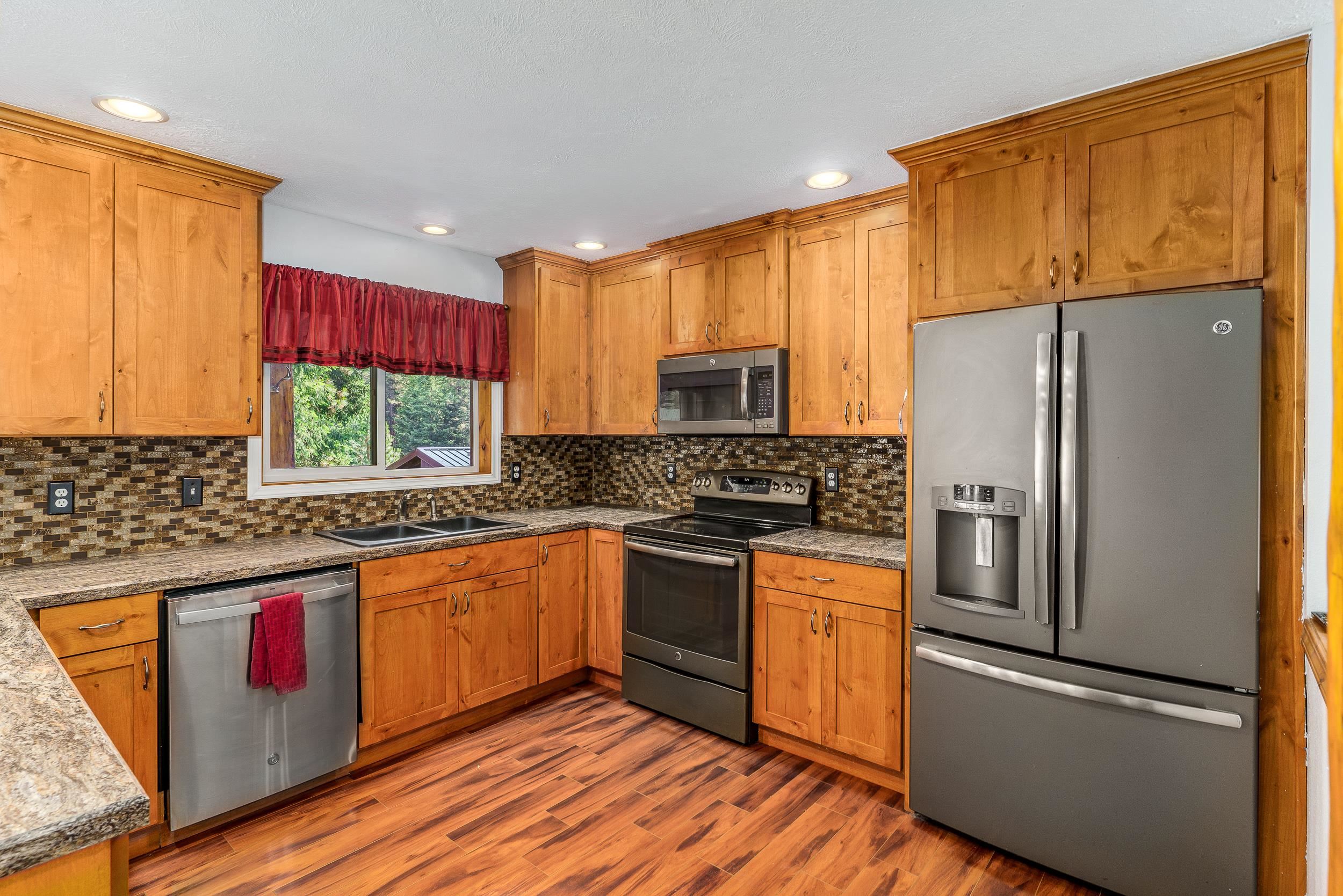 9303 East Lindgren Road Spokane, WA 99217 - Photo 5 of 49