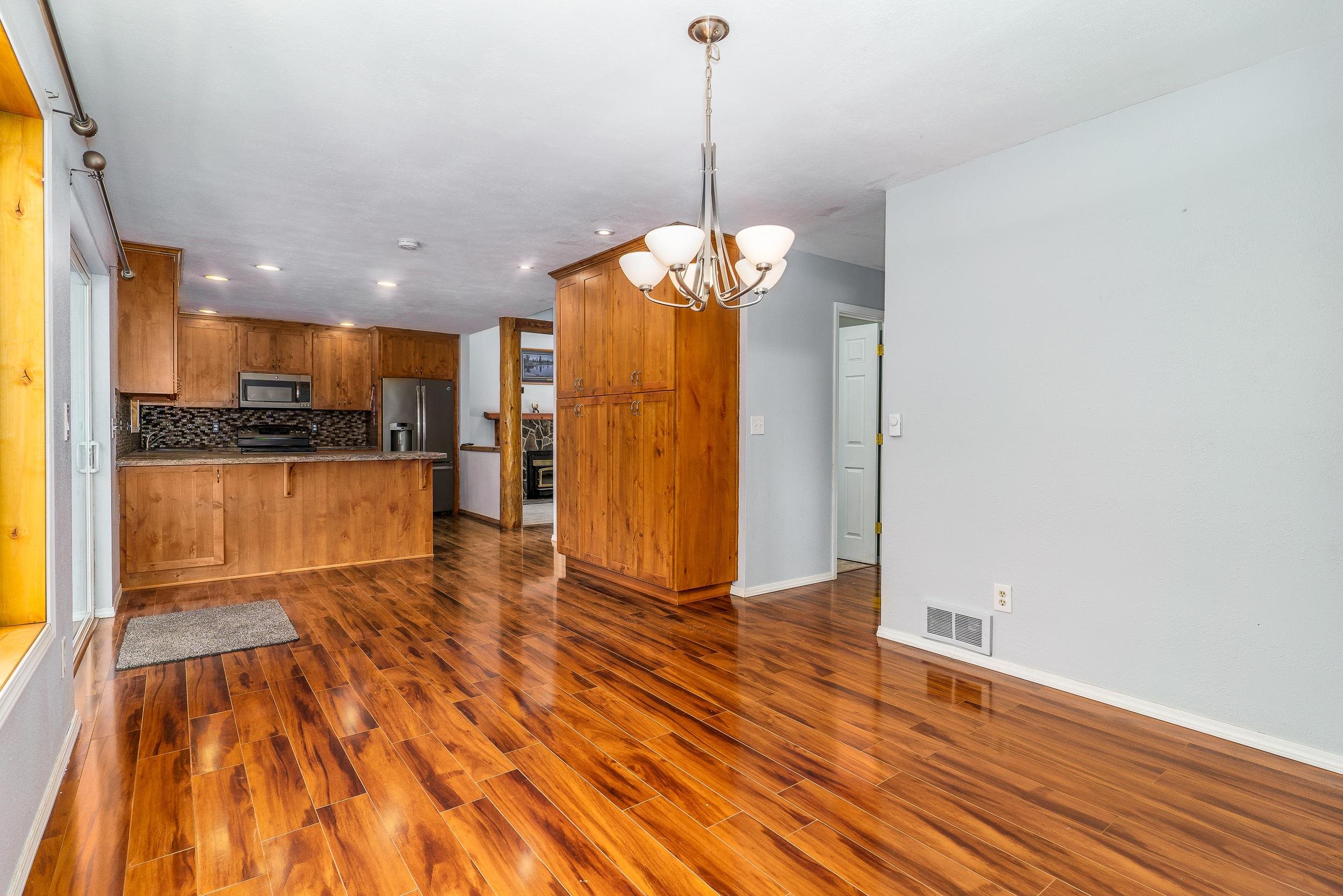 9303 East Lindgren Road Spokane, WA 99217 - Photo 8 of 49