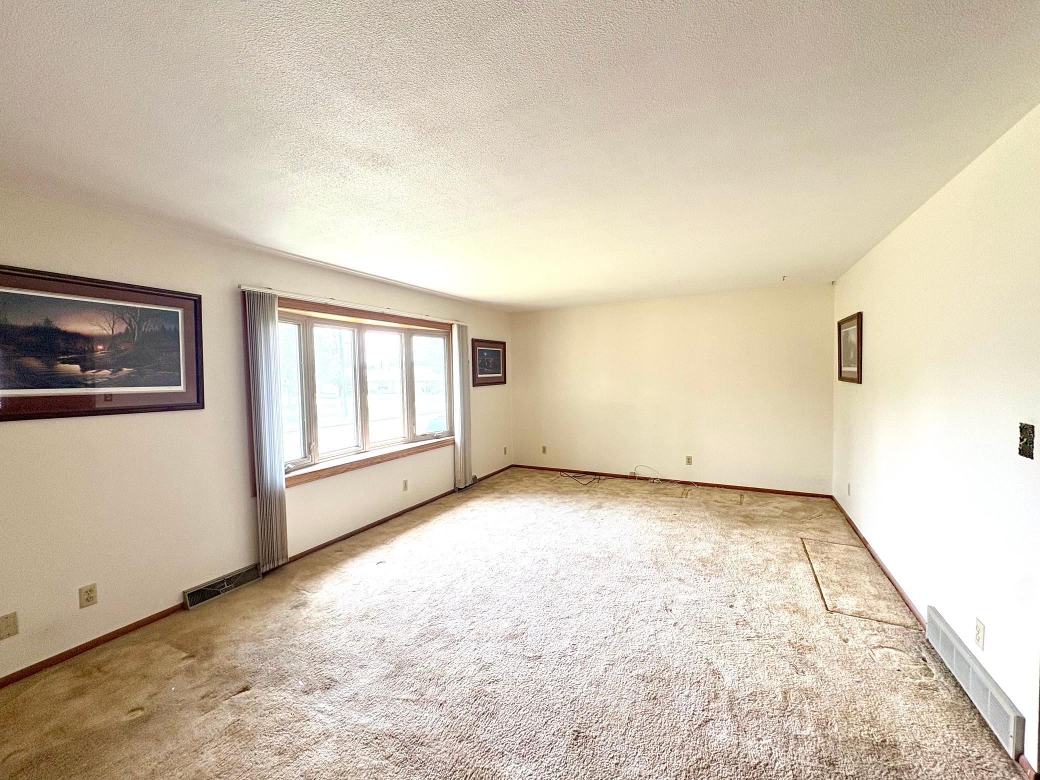 404 3rd Street Madison, MN 56256 - Photo 2 of 36