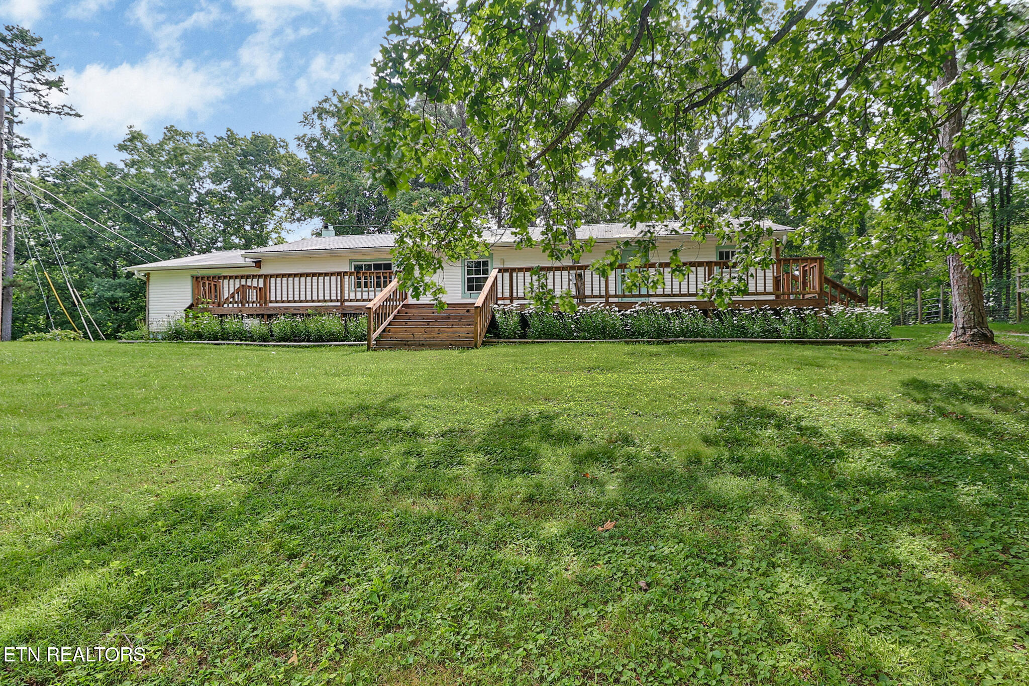 155 Billy Ridge Court Jamestown, TN 38556 - Photo 5 of 47 n44a8013-n44a8017