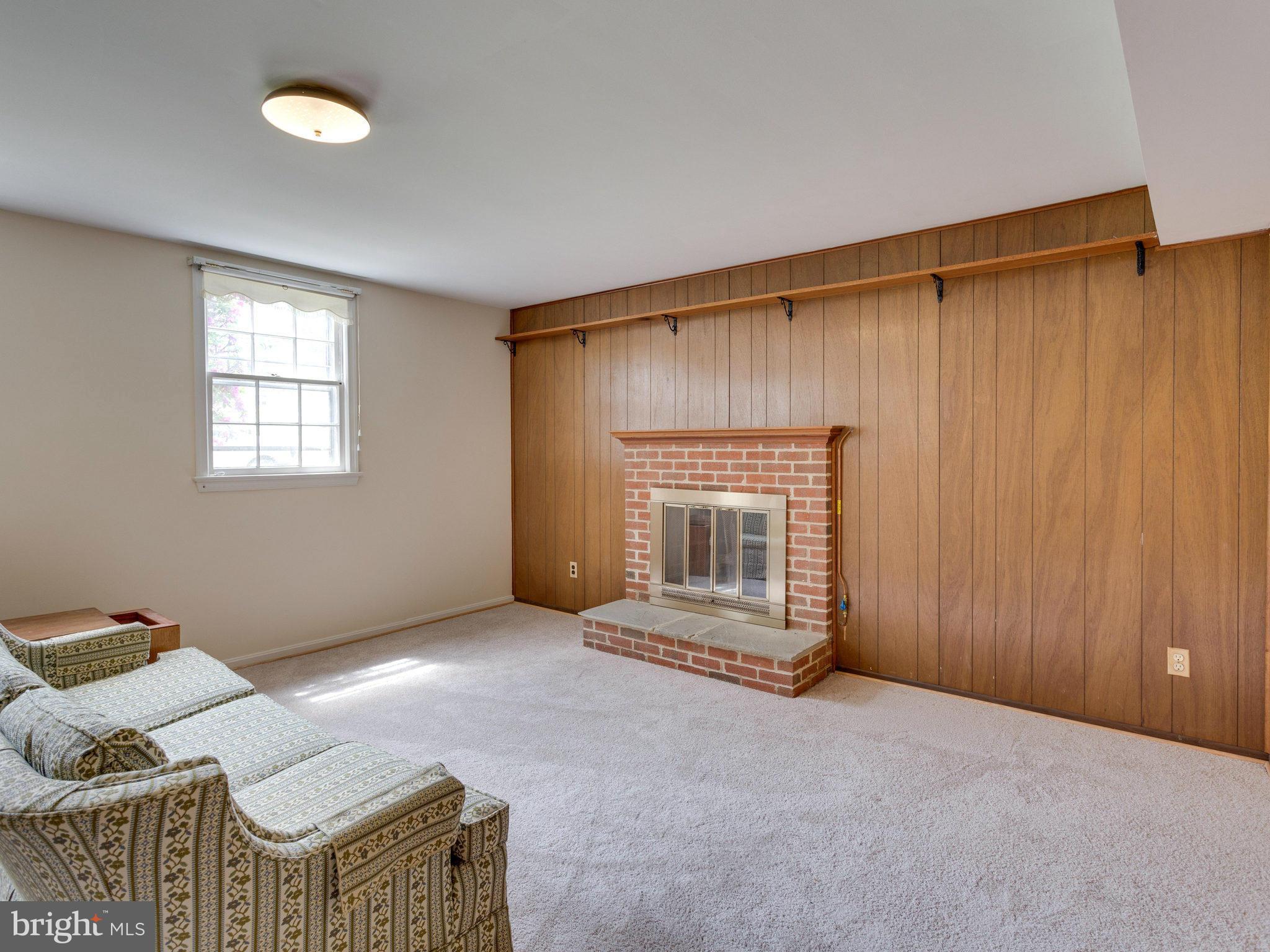 8810 Stark Road Annandale, VA 22003 - Photo 13 of 23 Family Room