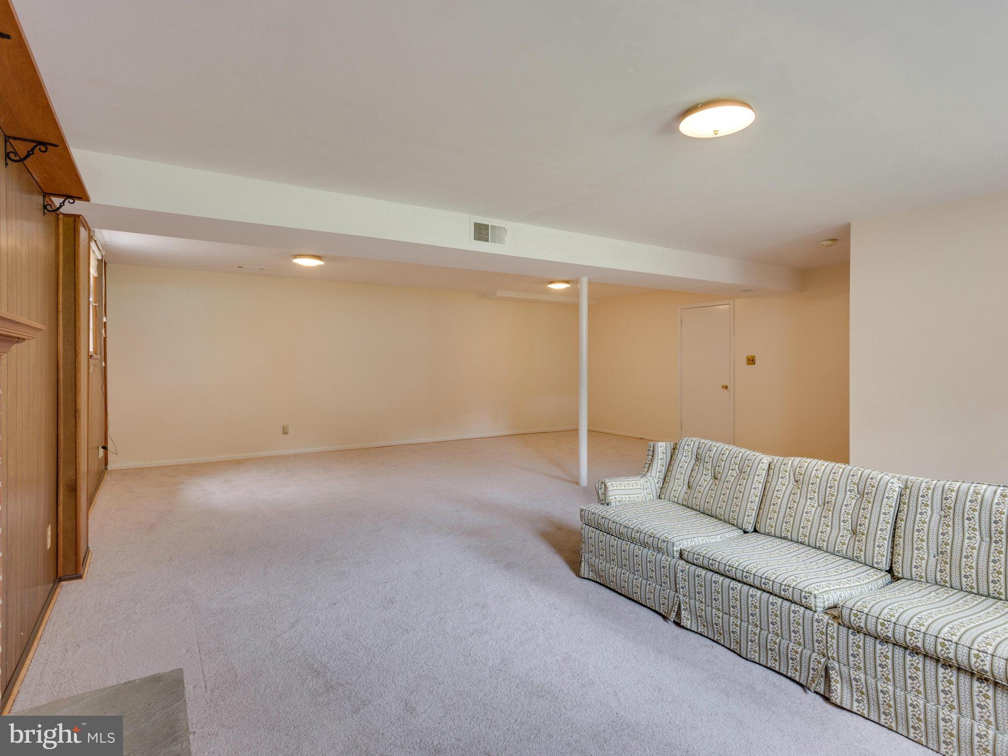 8810 Stark Road Annandale, VA 22003 - Photo 14 of 23 Family Room