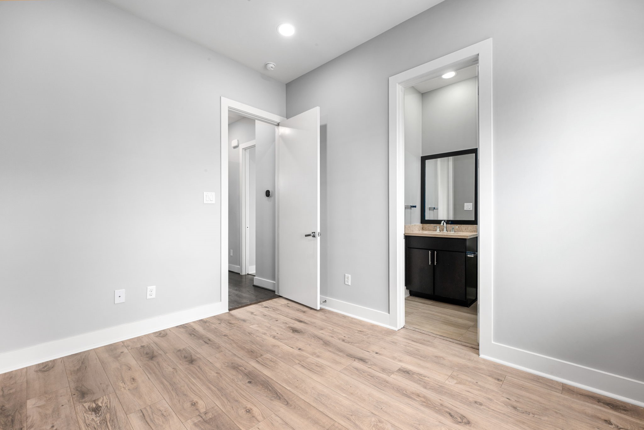 1705 Weber Street Houston, TX 77007 - Photo 14 of 25 3rd Floor Bedroom