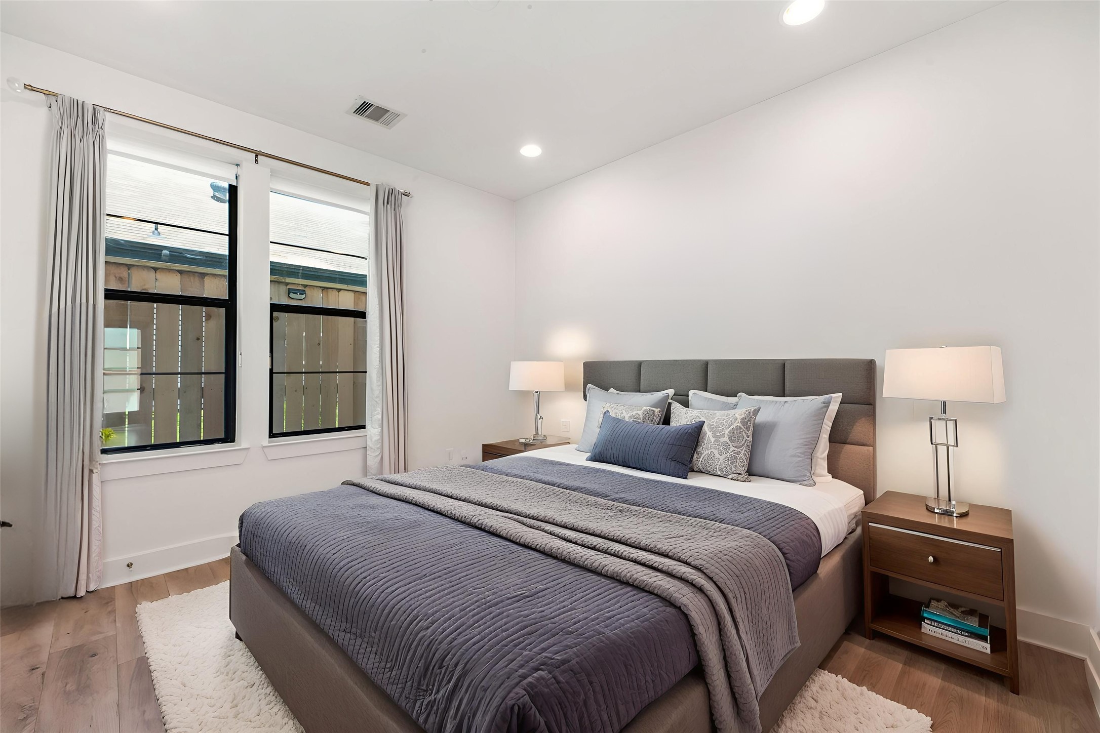 1705 Weber Street Houston, TX 77007 - Photo 18 of 25 1st Floor Bedroom - virtual staging