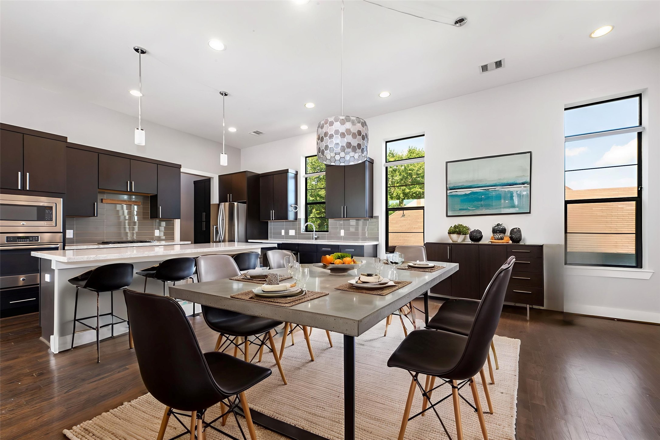 1705 Weber Street Houston, TX 77007 - Photo 2 of 25 Dining/Kitchen - Virtual Staging