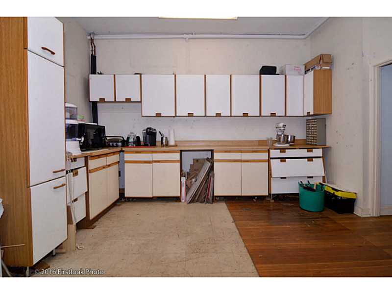 2753 Main Road Tiverton, RI 02878 - Photo 20 of 25 Kitchen.