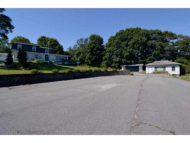 2753 Main Road Tiverton, RI 02878 - Photo 6 of 25 Parking Lot.