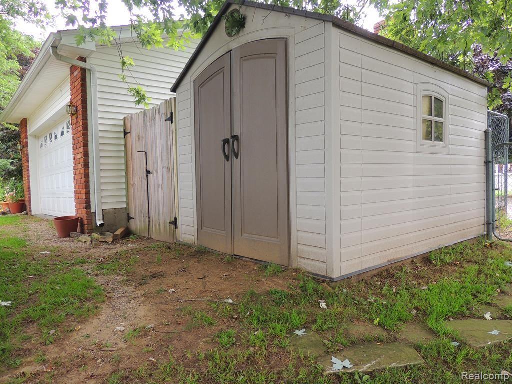 4885 West Oregon Road Lapeer, MI 48446 - Photo 20 of 21 20.jpg