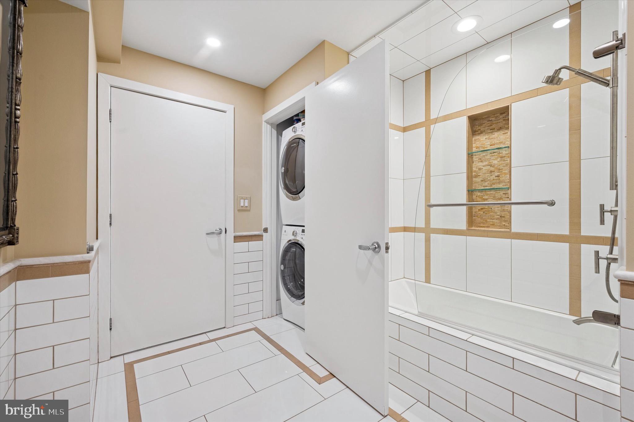 717 South Christopher Columbus Boulevard, Unit 802 Philadelphia, PA 19147 - Photo 23 of 32 a bathroom with a shower and a sink