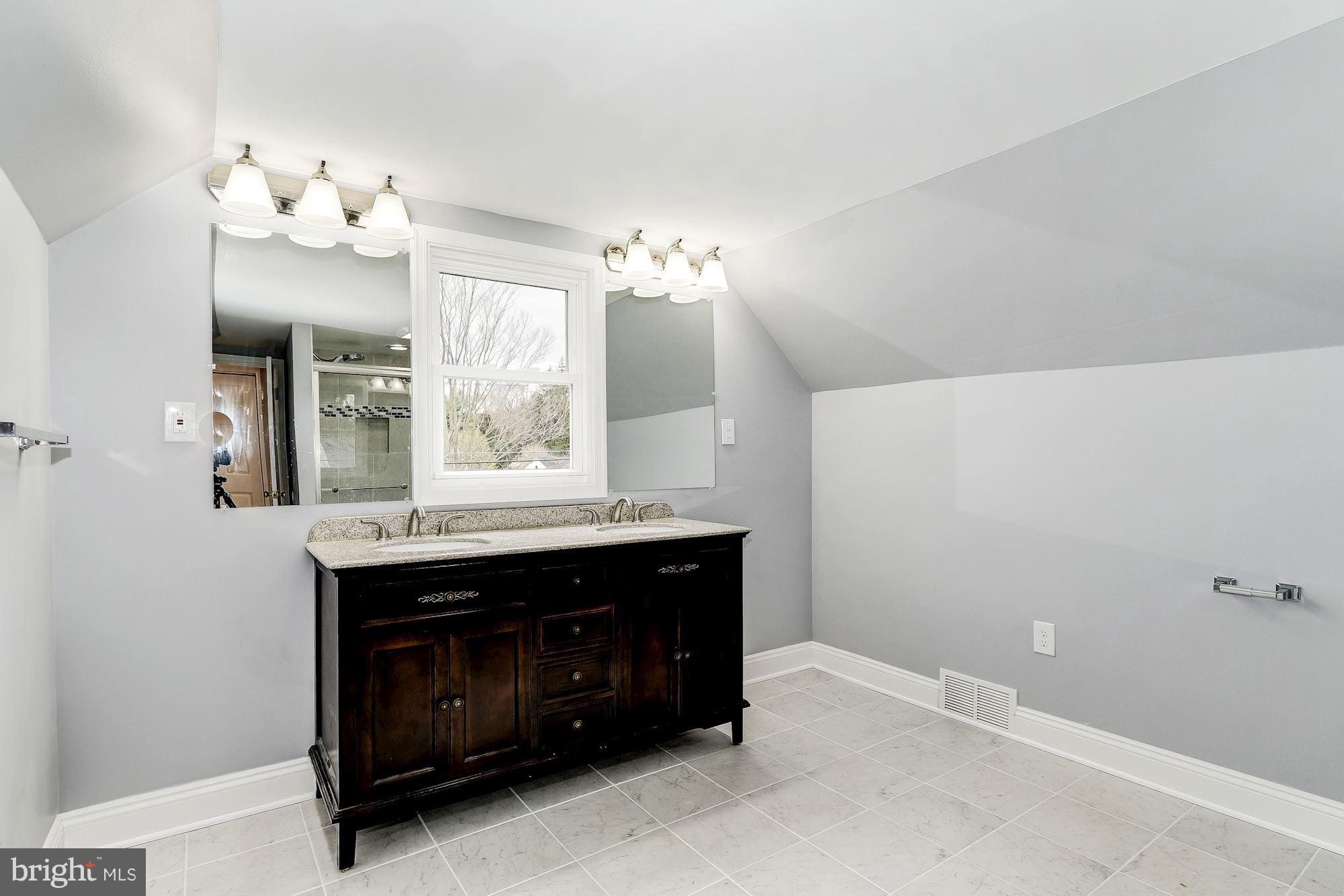 2916 Cub Hill Road Baltimore, MD 21234 - Photo 22 of 26 Bath