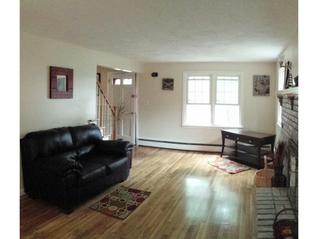 52 Back River Road Bedford, NH 03110 - Photo 3 of 10 Gallery Image 3