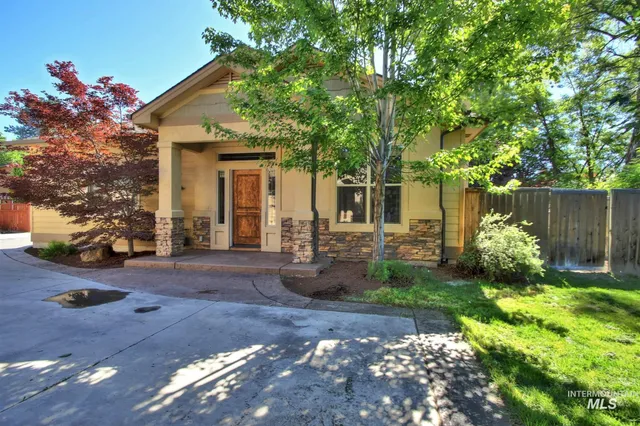 $589,000 | 2659 East Humboldt Lane, Boise, ID 83706