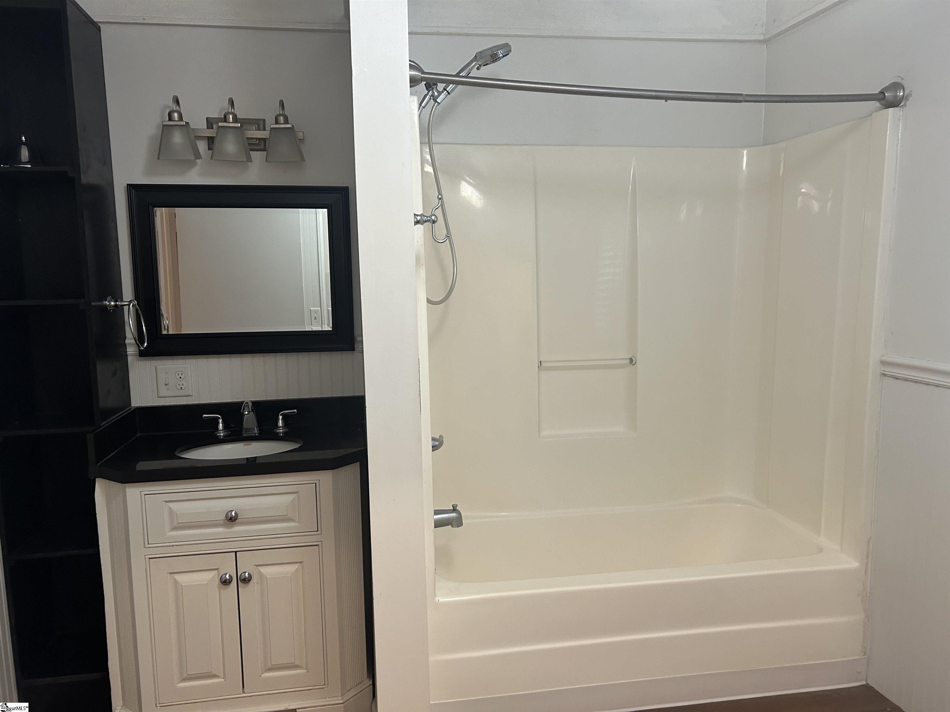 204 Elm Street Clinton, SC 29325 - Photo 18 of 36