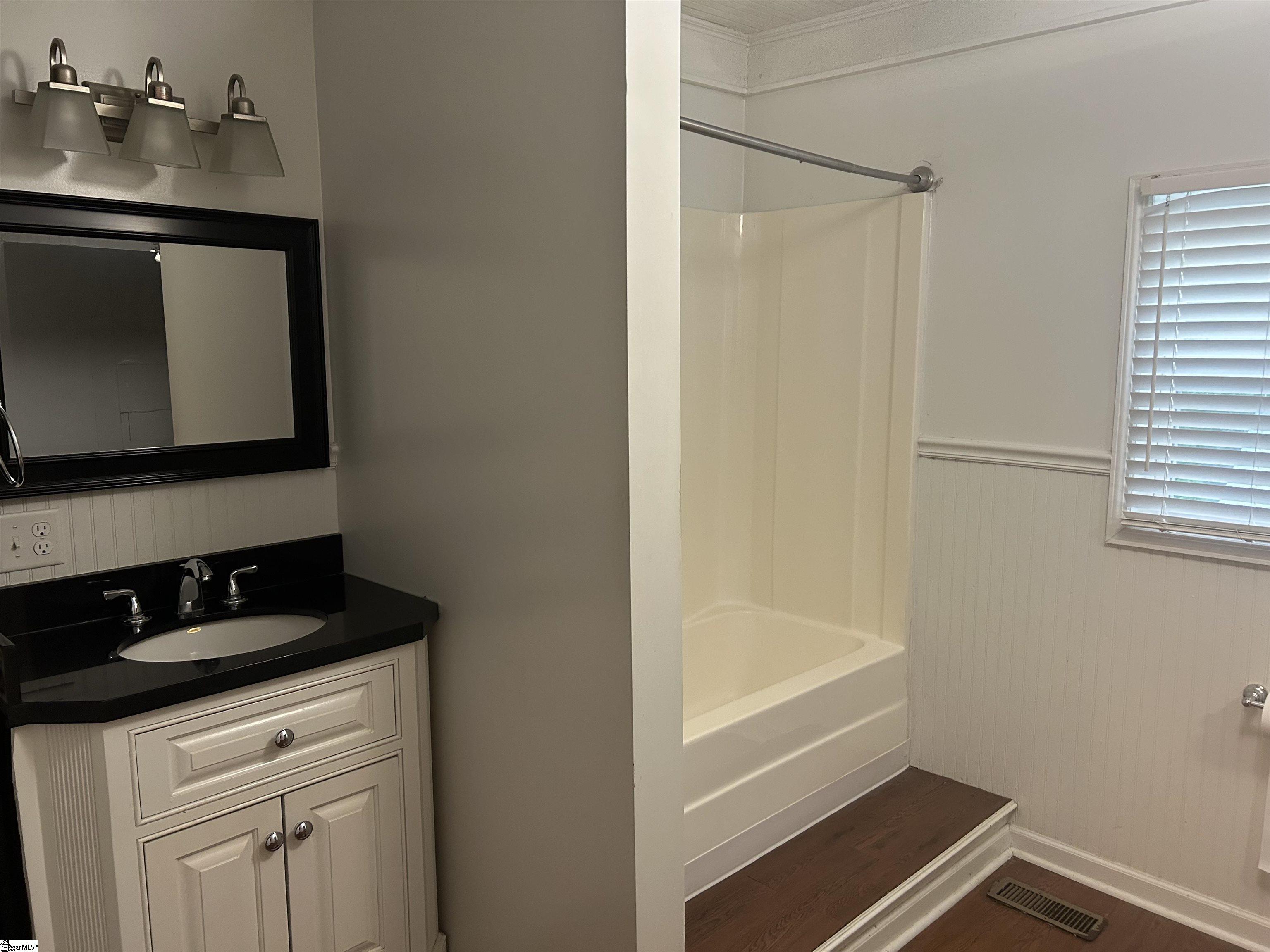 204 Elm Street Clinton, SC 29325 - Photo 19 of 36