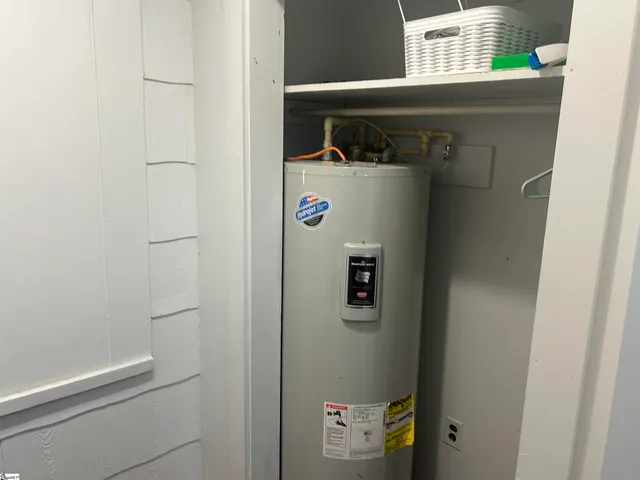 $225,000 | 204 Elm Street, Clinton, SC 29325