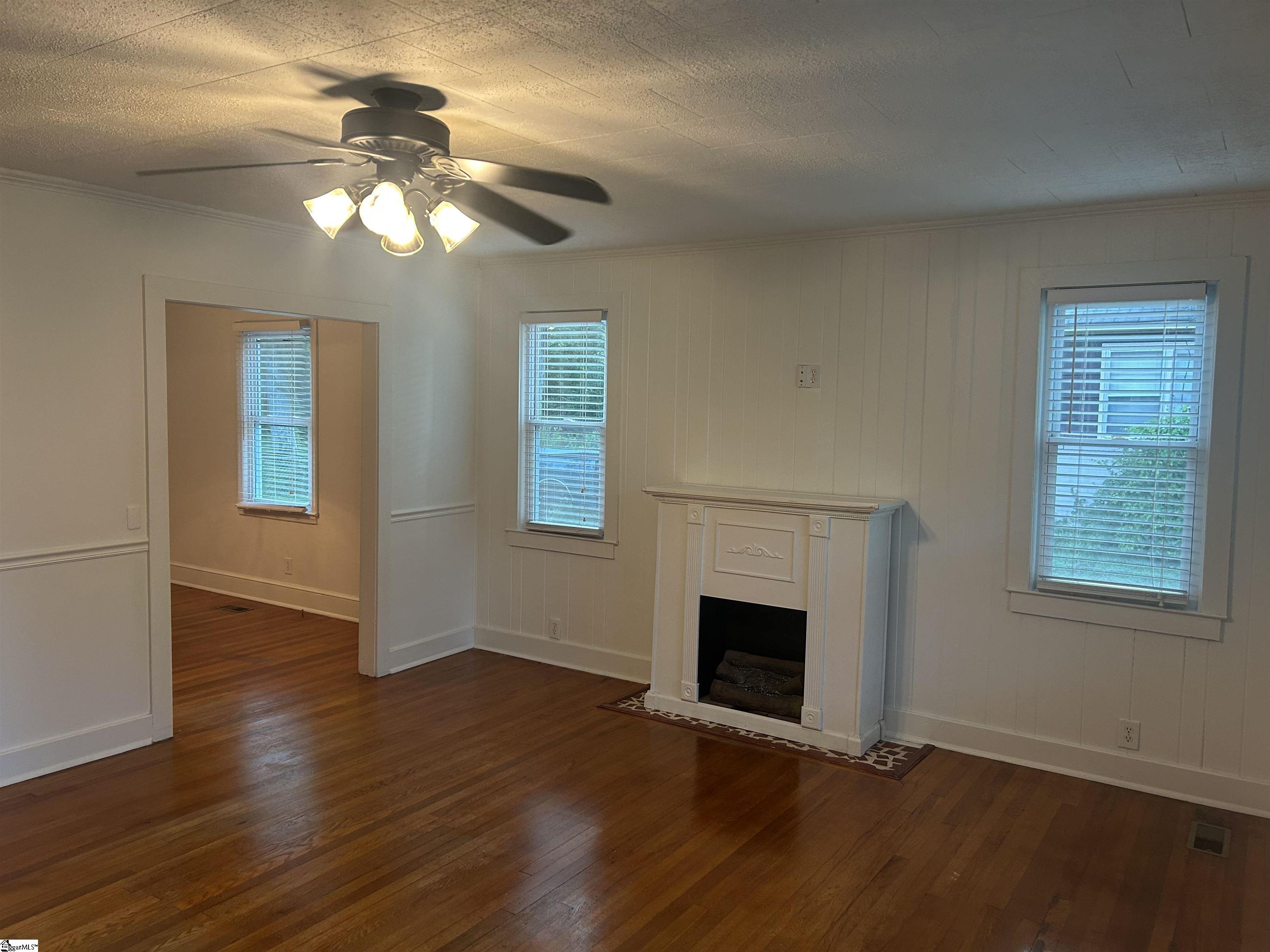 204 Elm Street Clinton, SC 29325 - Photo 9 of 36