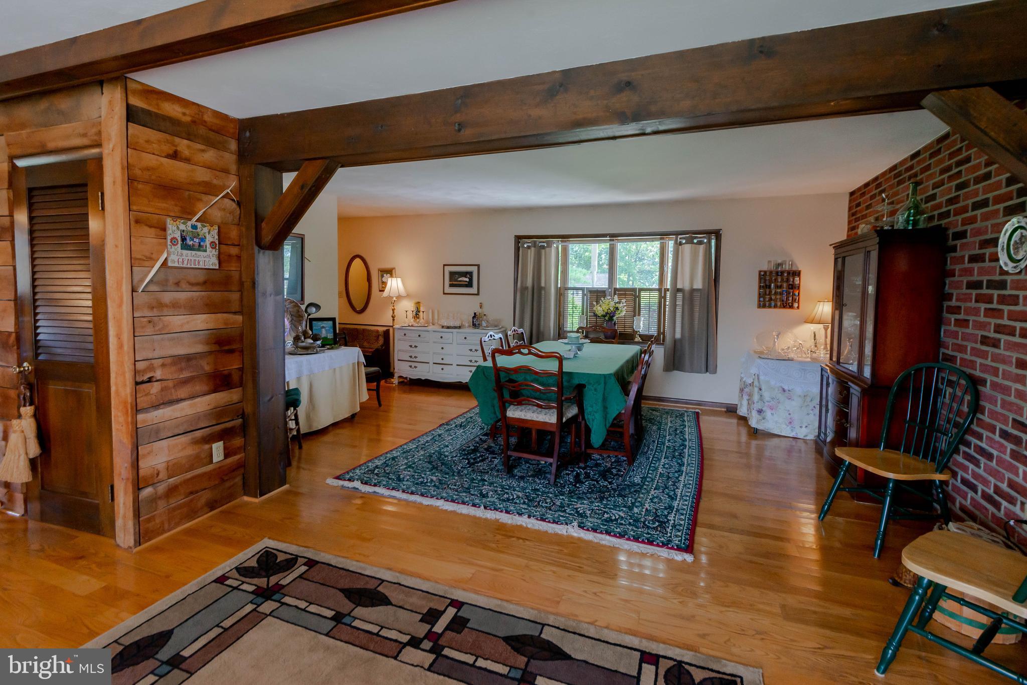 4814 Millers Station Road Hampstead, MD 21074 - Photo 6 of 72 Spacious DR with space to expand for company