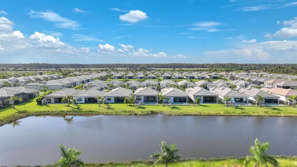 $9,500 | 10990 Violet Mdw Street, Boynton Beach, FL 33473