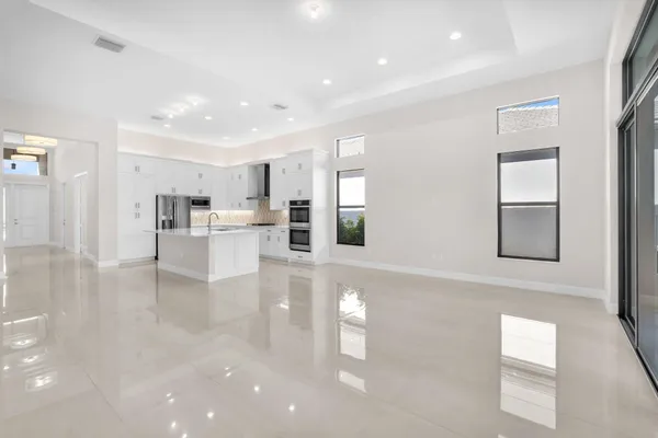 $9,500 | 10990 Violet Mdw Street, Boynton Beach, FL 33473