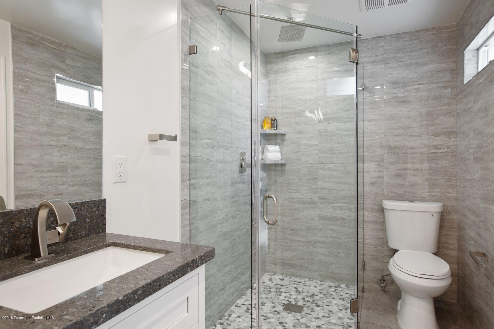 1081 Del Rey Avenue Pasadena, CA 91107 - Photo 16 of 19 5I1A9333_26